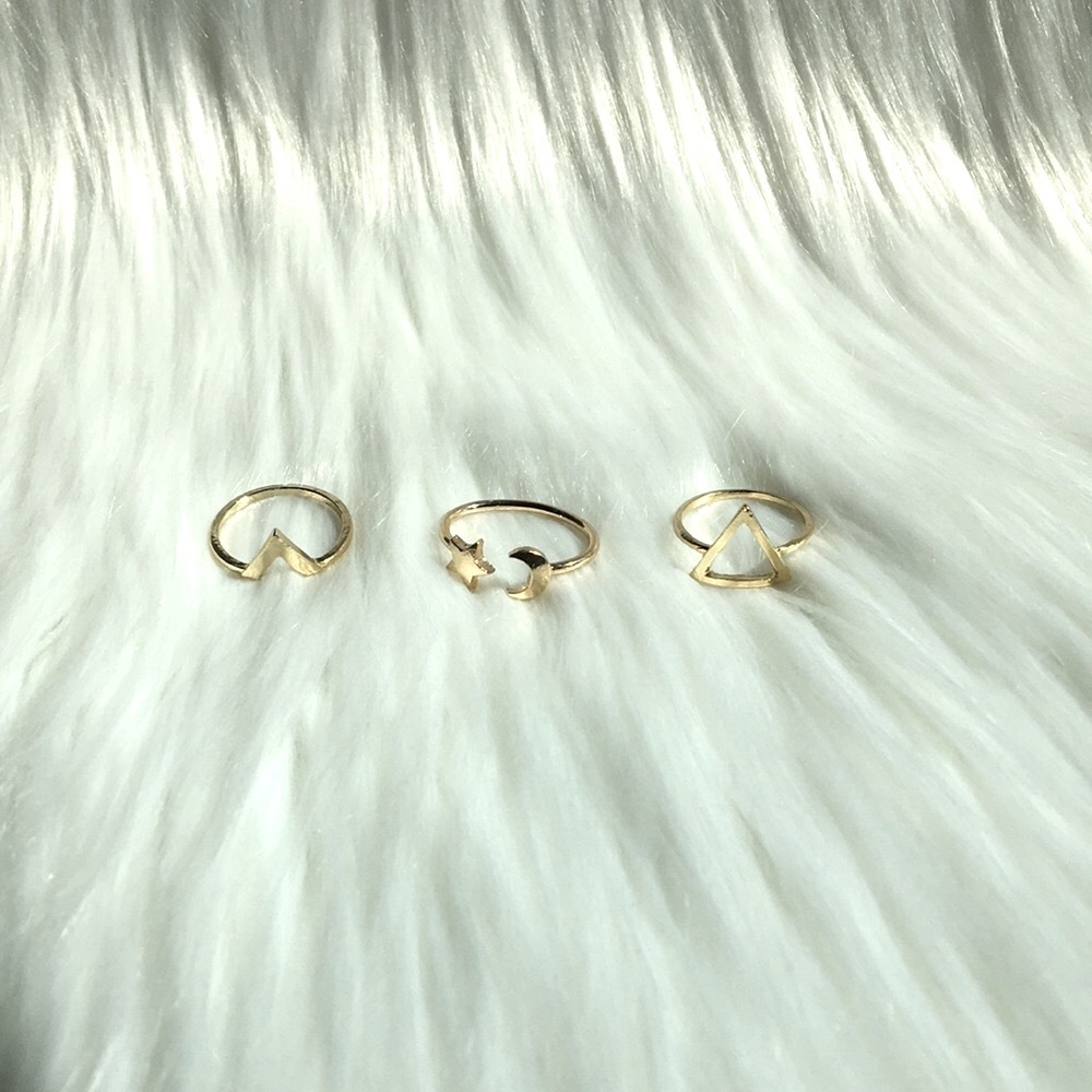 4/$20 3 piece set of gold rings